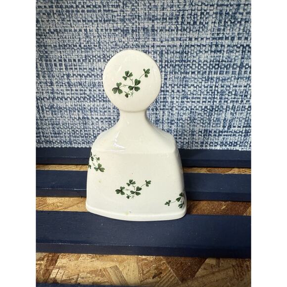 Irish Shamrock Carrigaline Pottery (Cork Ireland) bell - Picture 3 of 3